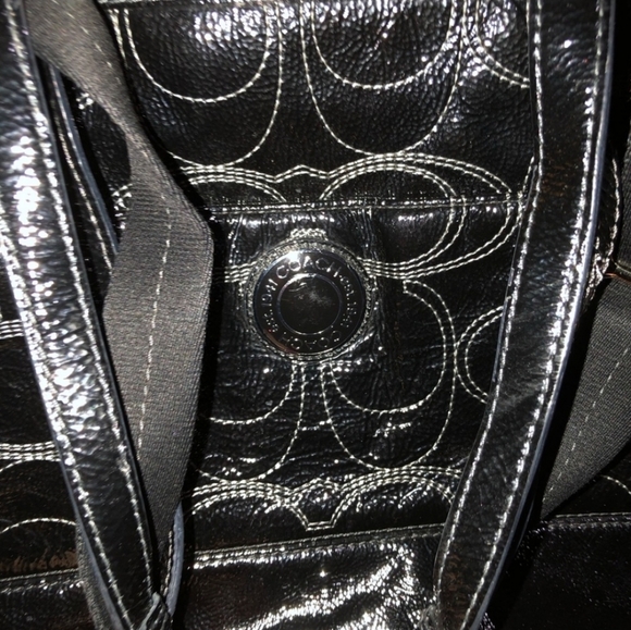 Coach Large Patent Leather Bag - Picture 3 of 14